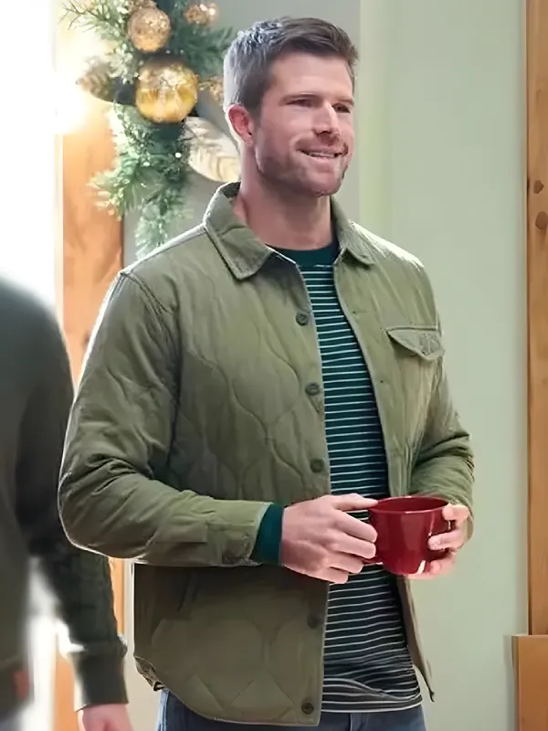 Finding Mr. Christmas S02 Davey Fisher Green Jacket