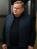 Andy-Richter-Elsbeth-S03-Vest