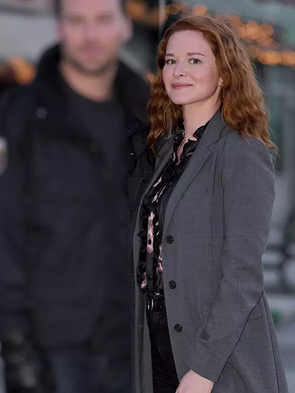 Mistletoe-Murders-S02-Sarah-Drew-Emily-Lane-Grey-Coat