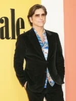 Palm-Royale-2025-John-Stamos-Blazer