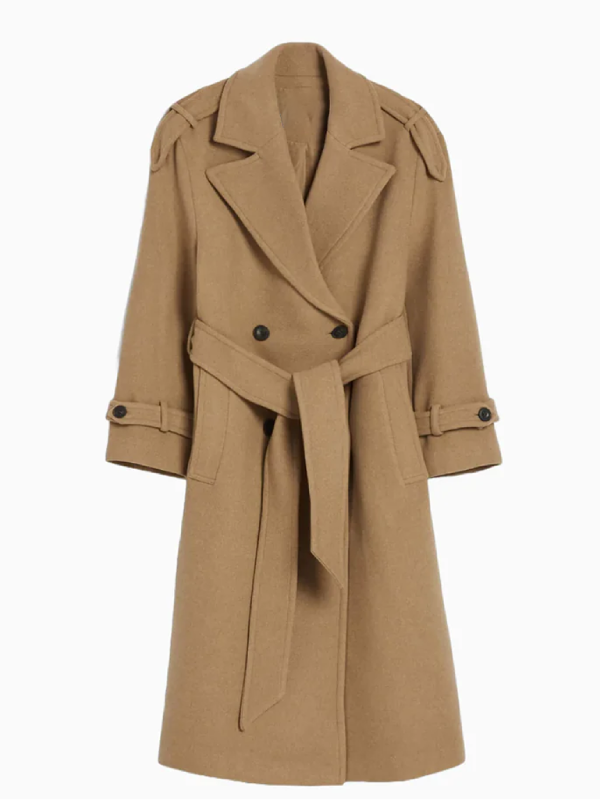 The-Celebrity-Traitors-S01-Claudia-Winkleman-Beige-Trench-Coat