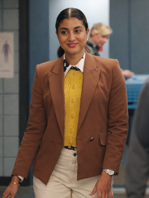 Animal-Control-S04-Vella-Lovell-Brown-Blazer