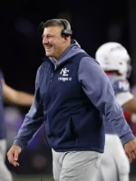 Strong-Coach-Mike-Vrabel-Blue-Vest