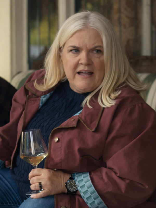 The-Burbs-S01-Dana-Paula-Pell-Jacket