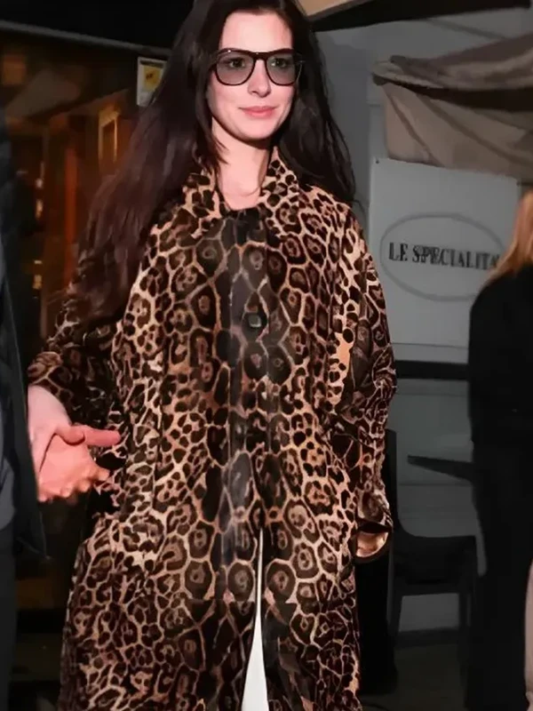 Anne Hathaway 2026 Leopard Coat