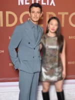 Bridgerton S04 Luke Thompson Benedict Bridgerton Blue Blazer