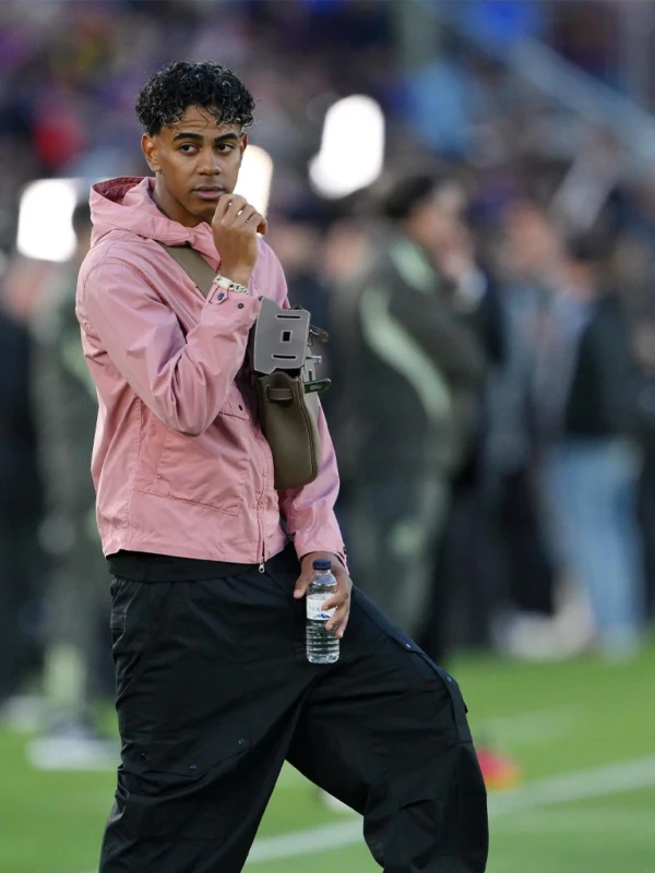 Camp Nou Stadium 2026 Lamine Yamal Pink Jacket Second