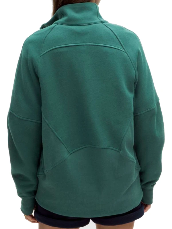 Hacks S05 Deborah Vance Jean Smart Green Jacket B 1